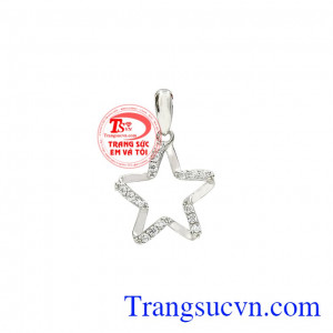 Mặt nữ ngôi sao may mắn