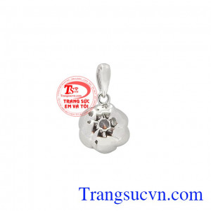 Mặt nữ vàng trắng dễ thương được nhập khẩu trực tiếp từ Hàn Quốc.