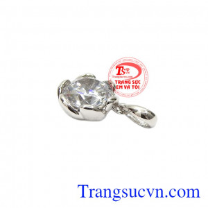 Thiết kế trẻ trung, hợp thời trang, phù hợp với nhiều độ tuổi. Mặt nữ vàng trắng dễ thương