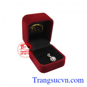 Sản phẩm được giao hàng toàn quốc, thanh toán an toàn. Mặt nữ vàng trắng tinh tế