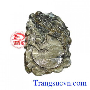 Vị phật này đi đâu là niềm vui lan tỏa tới đó.