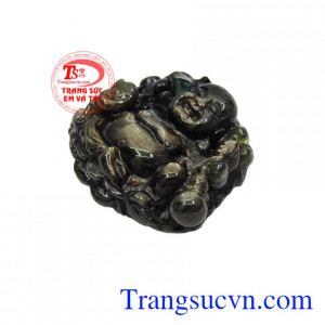 Mặt phật Di Lặc là biểu tượng của niềm vui, sung túc, phật đi đâu thì ở đó hạnh phúc.