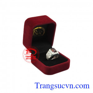Nhẫn bạc nam granat quyền lực nhận đặt chế tác theo yêu cầu.