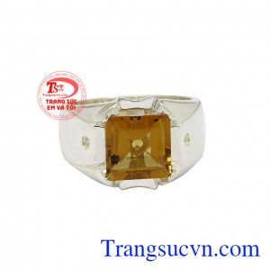 Đây cũng là loại đá hộ mệnh cho những ai sinh tháng 11. Nhẫn bạc thạch anh vàng mệnh kim