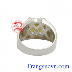Sản phẩm thích hợp làm quà tặng cho người thân hoặc bạn bè. Nhẫn bạc thạch anh vàng mệnh kim