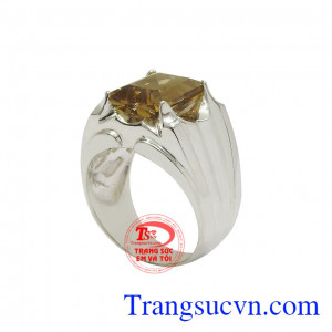 Nhẫn bạc thạch anh vàng tài lộc là sản phẩm ý nghĩa dành riêng cho phái mạnh. 