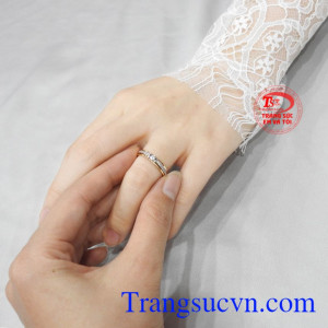 Nhẫn cưới vàng hạnh phúc đôi lứa chất lượng.