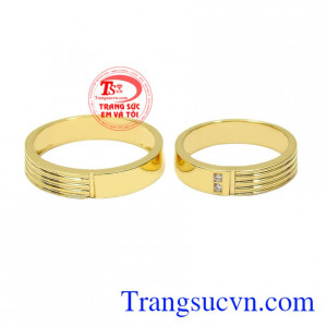 Đôi nhẫn cưới này sẽ gắn kết tình yêu và còn là tượng trưng cho lòng chung thủy, hạnh phúc viên mãn.