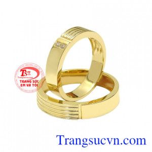 Nhẫn cưới vàng tây ấn tượng giao hàng trên toàn quốc.