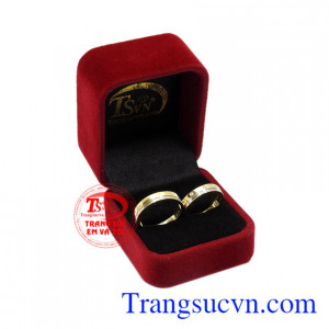 Nhẫn cưới vàng tây viên mãn Hàn Quốc.