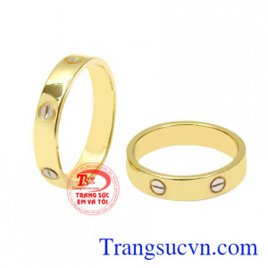 Sản phẩm mang ý nghĩa gắn bó, tin tưởng lẫn nhau không chỉ vậy nhẫn cưới còn là biểu trưng cho sự chung thủy và bền lâu.