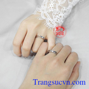 Nhẫn cưới vợ chất lượng.