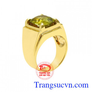 Nhẫn nam Tourmalin chất lượng được chế tác tinh xảo từ đá Tourmaline thiên nhiên chất lượng.