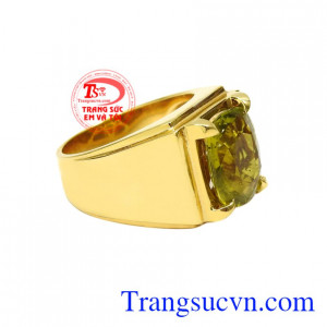 Đeo chiếc nhẫn này giúp cho nam giới toát lên vẻ sang trọng và đầy đẳng cấp.