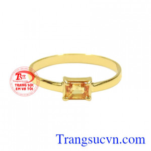 Đá sapphire vàng tượng trưng cho sự giàu có, thịnh vượng và thành công.