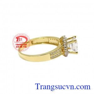 Sản phẩm phù hợp để làm quà tặng cho người thân và bạn bè. Nhẫn nữ vàng rạng rỡ