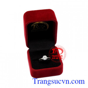 Nhẫn nữ vàng trắng thanh tú thanh toán an toàn.