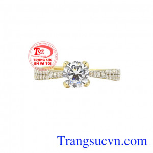 Thiết kế sang trọng thể hiện được đẳng cấp của người dùng. Nhẫn vàng nữ kiêu sa