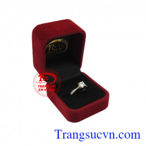 Sản phẩm nhận đặt chế tác theo yêu cầu, giao hàng toàn quốc, thanh toán an toàn. Nhẫn vàng nữ kiêu sa
