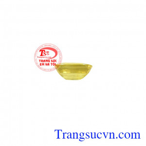 Theo quan niệm của người phương Đông, saphir vàng là biểu tượng cho giàu có, sang trọng và thịnh vượng. Saphir vàng ép vỉ hưng thịnh