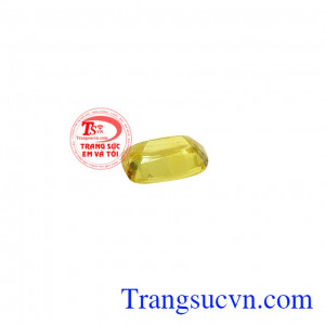 Không chỉ có vậy, saphir cũng được coi là viên đá của sự tri thức, lãnh đạo sáng suốt và trung thực. Saphir vàng ép vỉ hưng thịnh