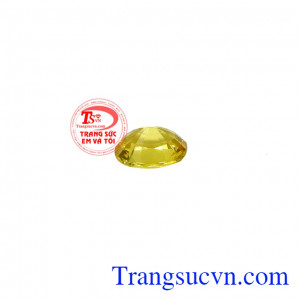 Saphir vàng vừa có tác dụng trong phong thủy, vừa hỗ trợ và cải thiện sức khỏe người dùng. Saphir vàng ép vỉ quyền lực