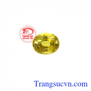 Saphir vàng ép vỉ tài lộc được chạm khắc tinh xảo, mang đến cho người dùng viên saphir hoàn mỹ. 