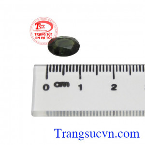 Người ta cũng tin rằng, saphir giúp giảm căng thẳng mệt mỏi, loại bỏ những suy nghĩ tiêu cực và đem lại sự lạc quan, khai mở tâm trí.