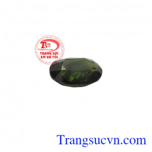 Saphir cũng là viên đá hộ mệnh cho người sinh tháng 9.
