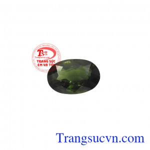 Viên saphir hợp mệnh sẽ giúp người dùng luôn gặp may mắn và thịnh vượng. 