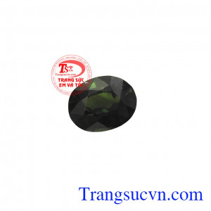 Viên saphir tài lộc dành cho cả nam và nữ. 