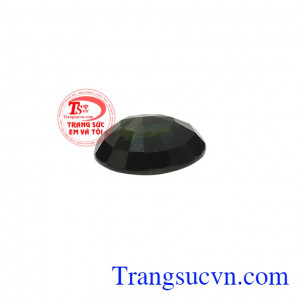 Viên saphir thiên nhiên ép vỉ phù hợp để làm mặt dây, mặt nhẫn. 