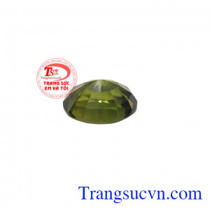 Saphir là loại đá quý thể hiện cho sự giàu có, quyền lực. 