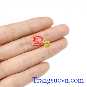 Viên saphir vàng hạnh phúc