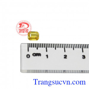 Viên saphir vàng thịnh vượng