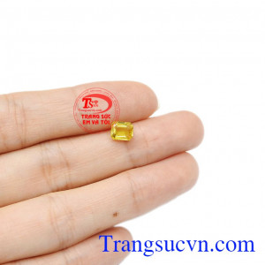 Viên saphir vàng thịnh vượng