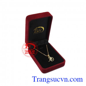 Bộ dây chữ AO gắn kim cương có giấy kiểm định đá quý uy tín. 