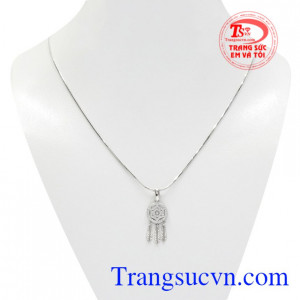 Bộ mặt dây dreamcatcher mang đến vẻ duyên dáng và dễ thương đến cho người đeo.