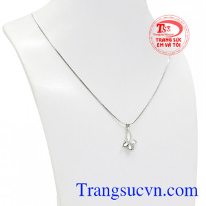 Bộ sản phẩm hiện đang là xu hướng được nhiều khách hàng yêu thích.