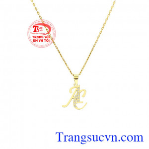 Sản phẩm chế tác từ vàng tây 10k bền đẹp và sáng bóng. Bộ trang sức chữ AC đẹp