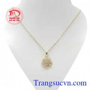 Bộ trang sức hoa tuyết diệu kỳ