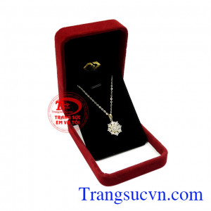 Bộ trang sức hoa tuyết diệu kỳ