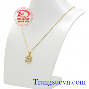 Với bộ trang sức phù hợp sẽ giúp phái nữ càng thêm xinh đẹp và quyến rũ hơn. Bộ trang sức vàng ấn tượng