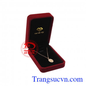 Sản phẩm phù hợp làm quà tặng cho người thân và bạn bè. Bộ trang sức vàng hồng Đức mẹ đẹp