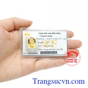 Do vậy các sản phẩm gắn đá thạch anh vàng như mặt dây hay nhẫn thường được ưa chuộng.