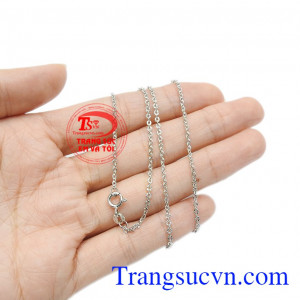 Sản phẩm có thể kết hợp cùng mặt dây hoặc các trang sức phụ kiện khác. Dây chuyền bạc duyên dáng