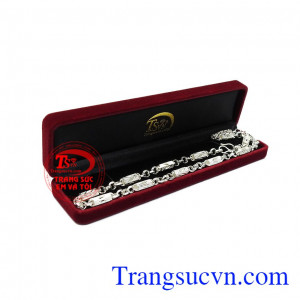 Dây chuyền bạc phong độ phái mạnh nhận đặt chế tác theo yêu cầu. 