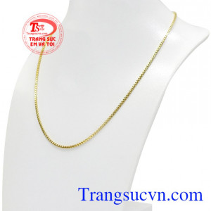Chiếc dây chuyền này phù hợp cho các cô gái yêu thích phong cách nhẹ nhàng.