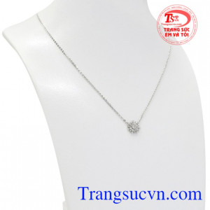 Với thiết kế hình bông tuyết tăng thêm phần thu hút và nổi bật.