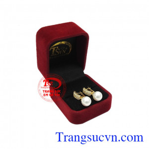 Sản phẩm có giấy kiểm định đá quý uy tín. Hoa tai ngọc trai sang trọng